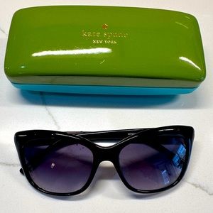 Kate Spade New York Wendy sunglasses. Tried on a few times but never worn out.